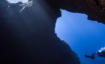 Novi spektakel z SUEX: VR Quantum Ice White in XJ Voyager Alien Purple! 